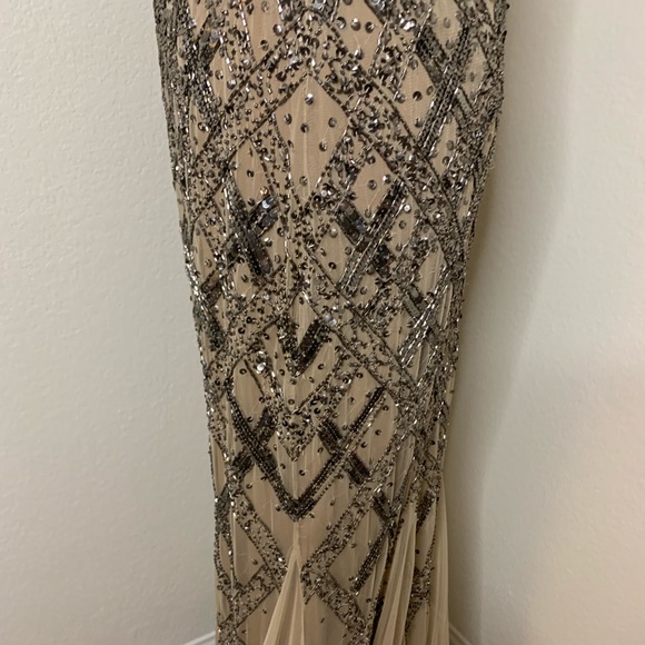 Adrianna Papell Cap Sleeve Beaded Gatsby Gown - Picture 9 of 16